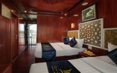 Triple Ocean balcony upper floor