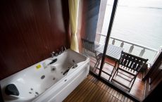 Bathroom Premium Cabin