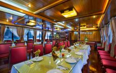 Cruise restaurant
