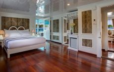 Family Royal Private Balcony