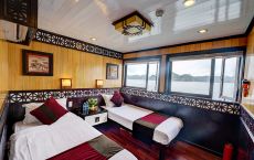 Twin bed upper floor