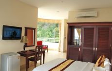 Hotel in Cat Ba island