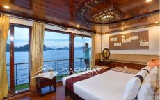 Double balcony upper floor