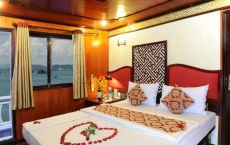 Double balcony cabin