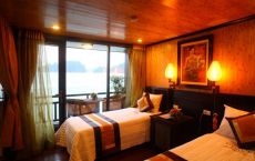 Twin bed private balcony