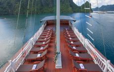 Cruise sundeck