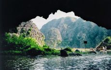 Hang hai (Second cave)