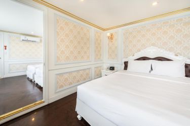 Aquamarine (Dynasty of the Sea)