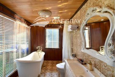 Oasis Bay Party Cruise