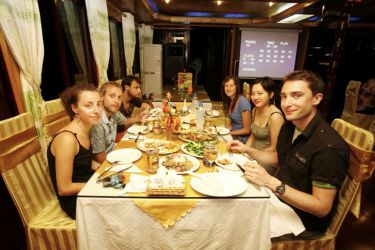 Halong Elizabeth Sails