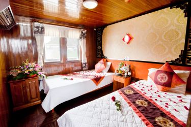 Halong Fantasea Cruise