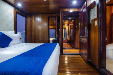 Flamingo Cruise Halong