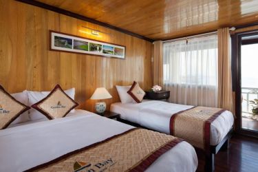 Garden Bay Premium Cruise