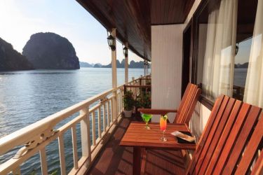 Garden Bay Premium Cruise