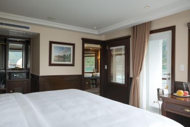 Paradise Elegance Cruise