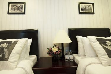 Halong Phoenix Cruiser