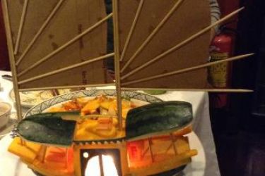 L’Amour Junk 1 cabin