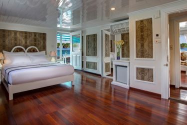 Signature Royal Cruise