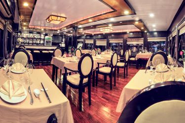 Swan Cruise Bai Tu Long