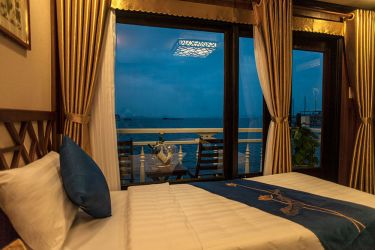 Halong Gray line Cruise