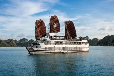 Mila cruise (Luxury Pelican Cruise)