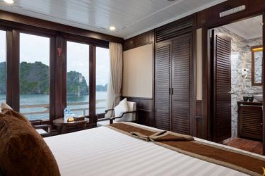 Mila cruise (Luxury Pelican Cruise)