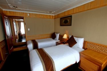 Mila cruise (Luxury Pelican Cruise)