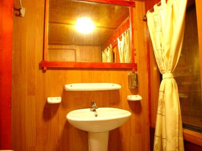 King Express bathroom