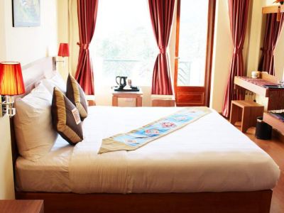 Suite city view room