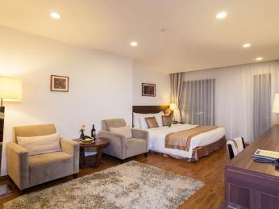 Lake view Suite balcony