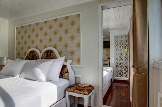 Family Connecting Royal Private Balcony