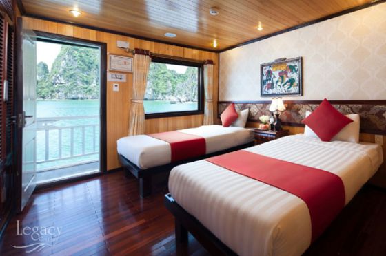 Ocean twin bed Upper floor