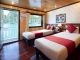 Ocean twin bed Upper floor